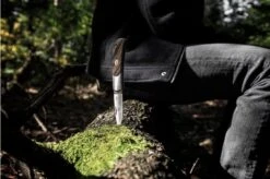 Fällkniven TK3 Tre Kronor Desert Ironwood TK3ic Gentleman's Knife -Knife Sale Shop FKTK3IC 10 sfeerfoto